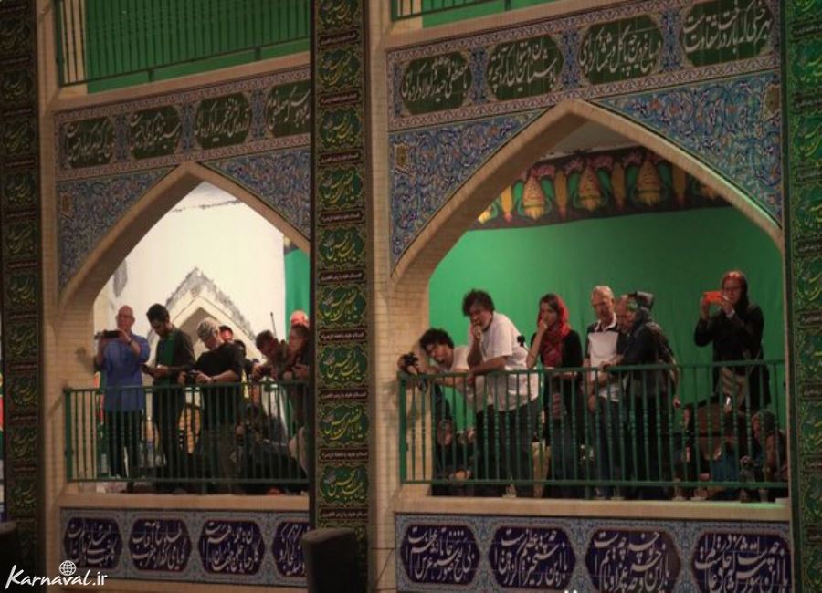 عکسهای جالب از توریست های خارجی در عزای امام حسین(ع)