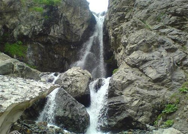 آبشار دربند سر